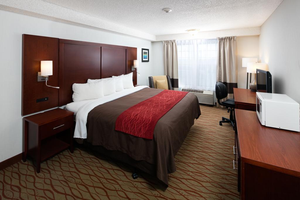 Red Lion Inn & Suites Оубърн Екстериор снимка